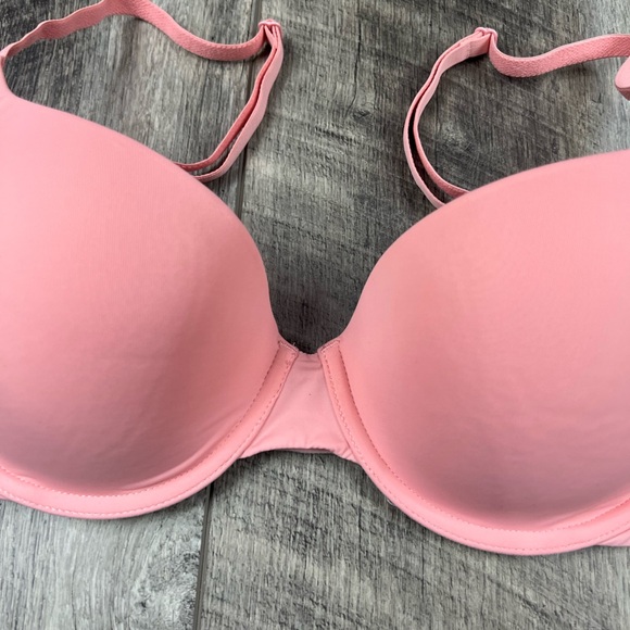 34D VS Pink Demi Bra - Picture 4 of 11